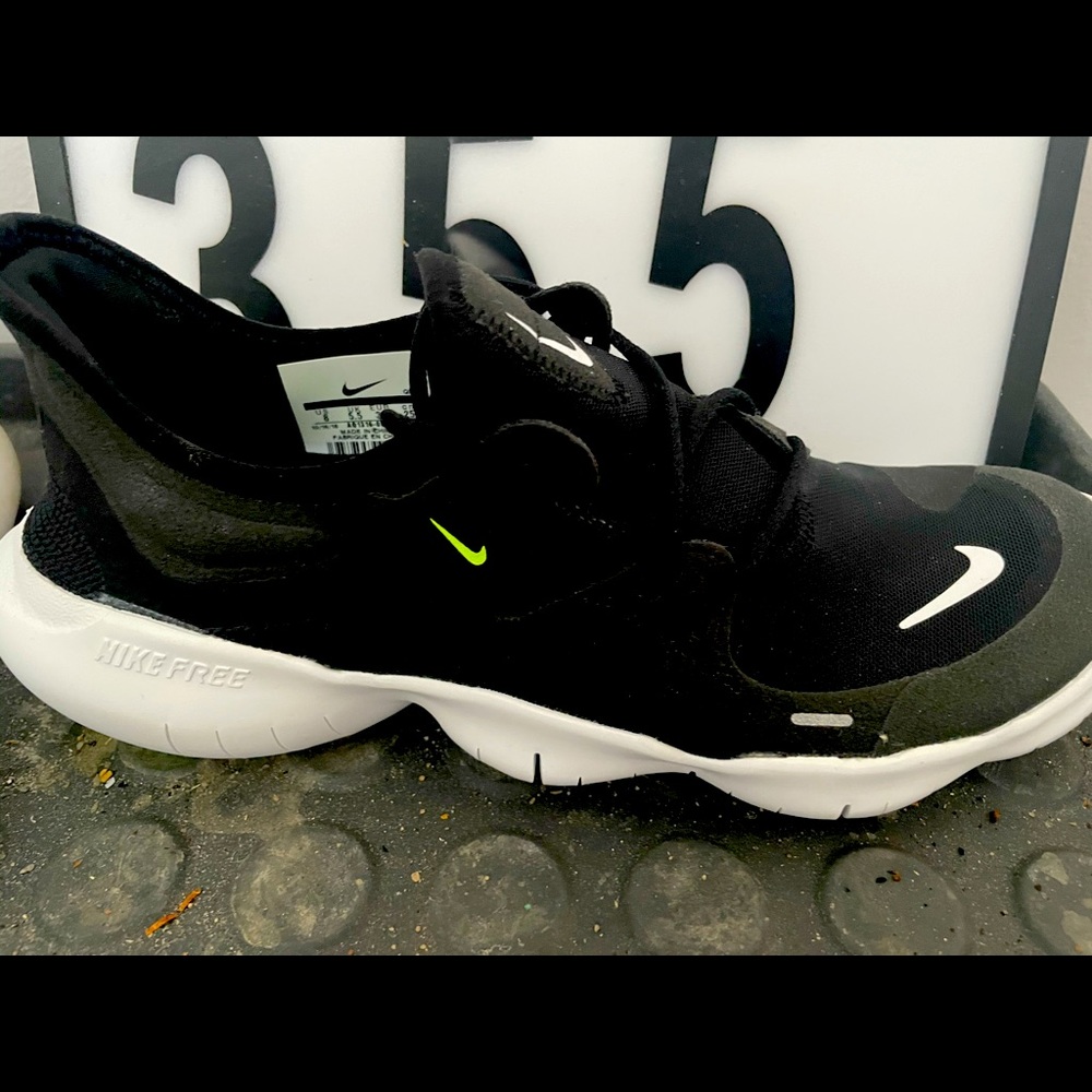 Brand new Nike Free Runs Size 8